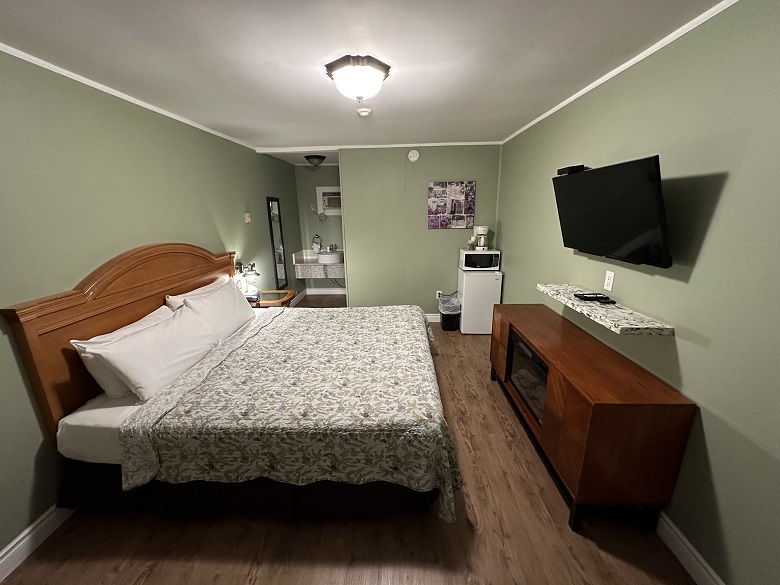 One King Bed
